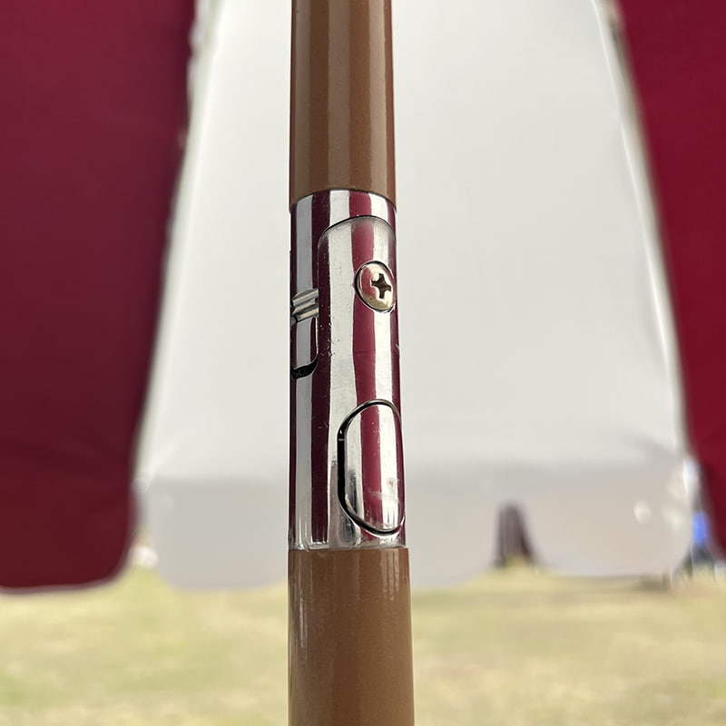 2M fiberramme, lett aluminiumskaft, vanlig solparaply.