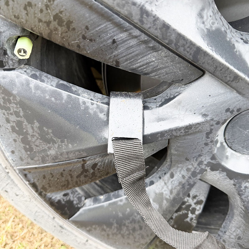 Utendørs camping tolagstelt som kobles til baksiden av et kjøretøy