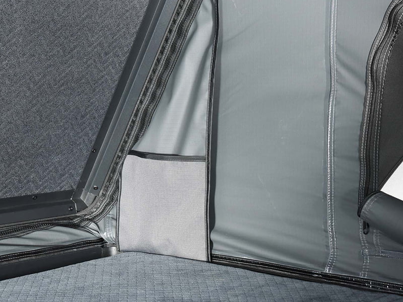 Campingtelt på taket med stige Campingtelt på taket med stige