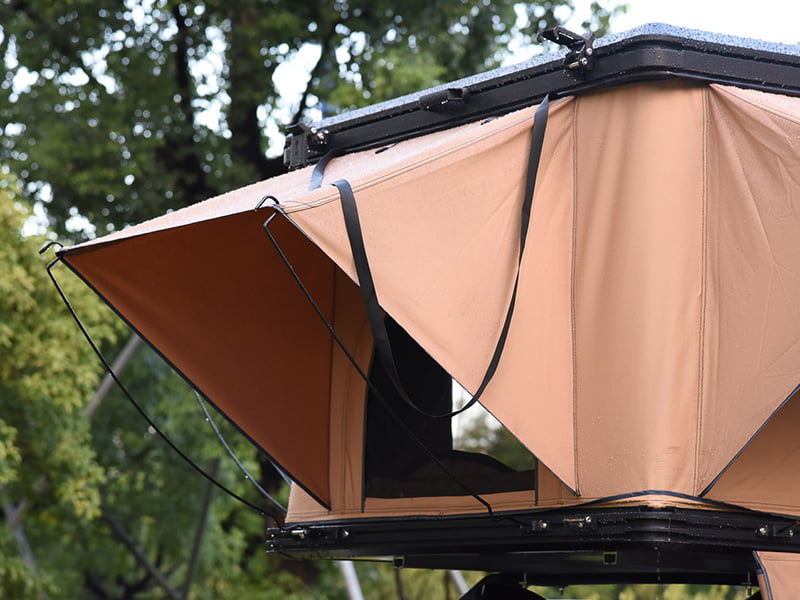 Campingtelt på taket med stige Campingtelt på taket med stige
