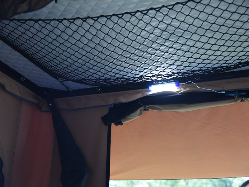 Campingtelt på taket med stige Campingtelt på taket med stige