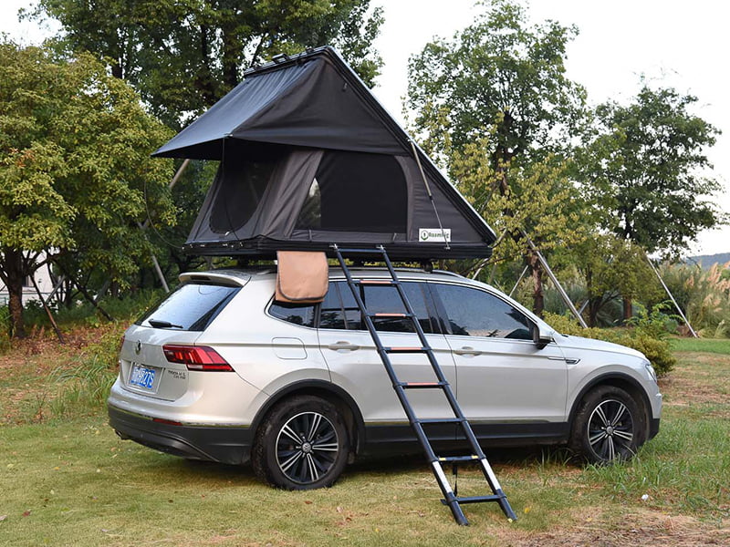 Campingtelt på taket med stige Campingtelt på taket med stige