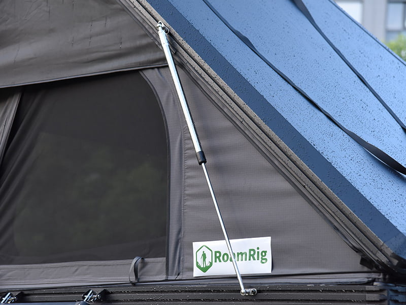 Campingtelt på taket med stige Campingtelt på taket med stige